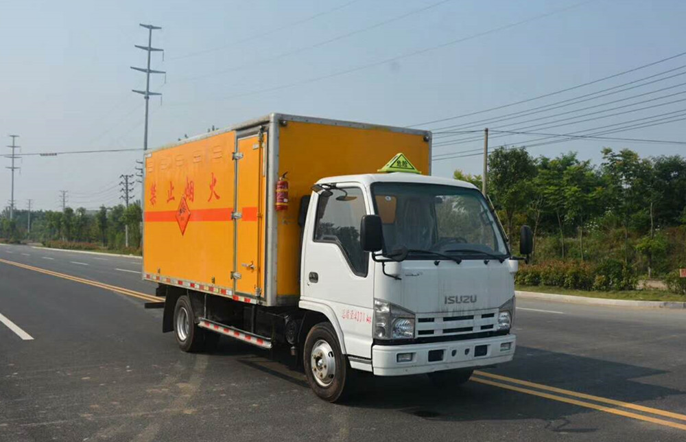 慶鈴五十鈴4米1(藍(lán)牌)爆破器材車(chē)