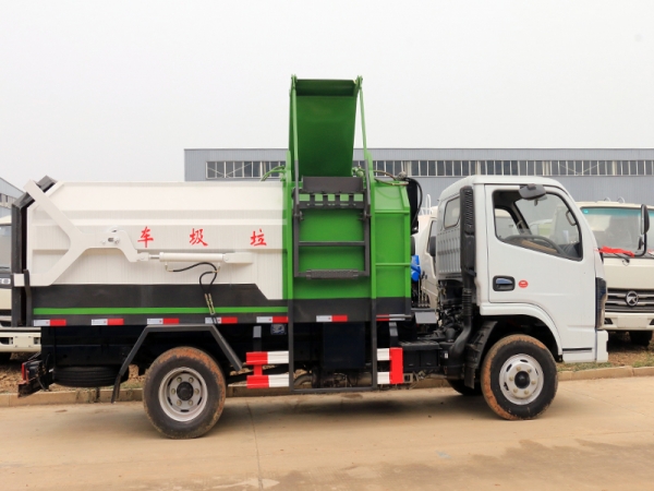 國六東風(fēng)小多利卡 5方