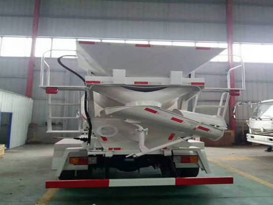 楚風(fēng)后八輪攪拌車(8/10方)