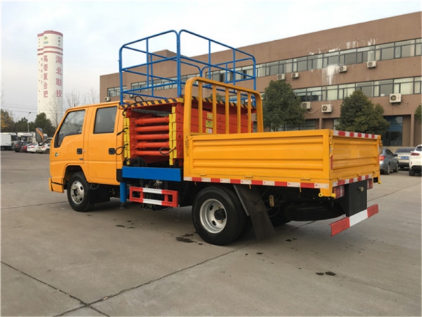 (國(guó)六)江鈴10米剪叉式升降平臺(tái)高空作業(yè)車